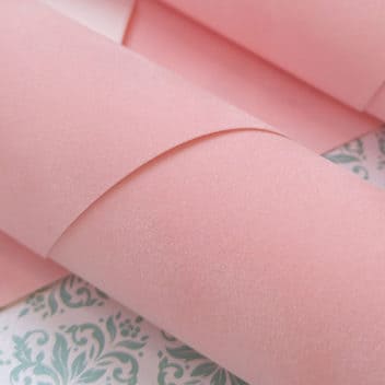 Розовая искусственная замша на бумажной основе 50х35см