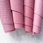 Тёмно-розовый кожзаменитель с текстурой Питон, Крокодил, Джинса, мятая кожа Мантуя